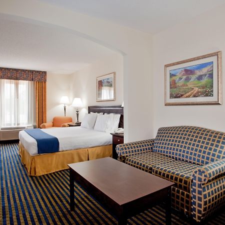 Holiday Inn Express & Suites Chesapeake, An Ihg Hotel Dış mekan fotoğraf